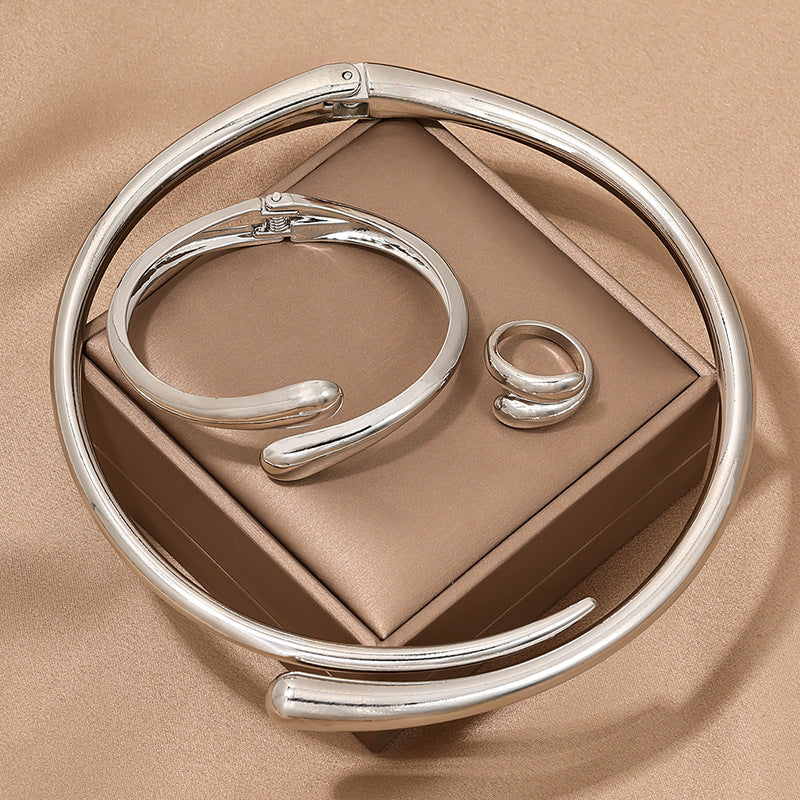 Heavy Metal Graceful Geometric Ring