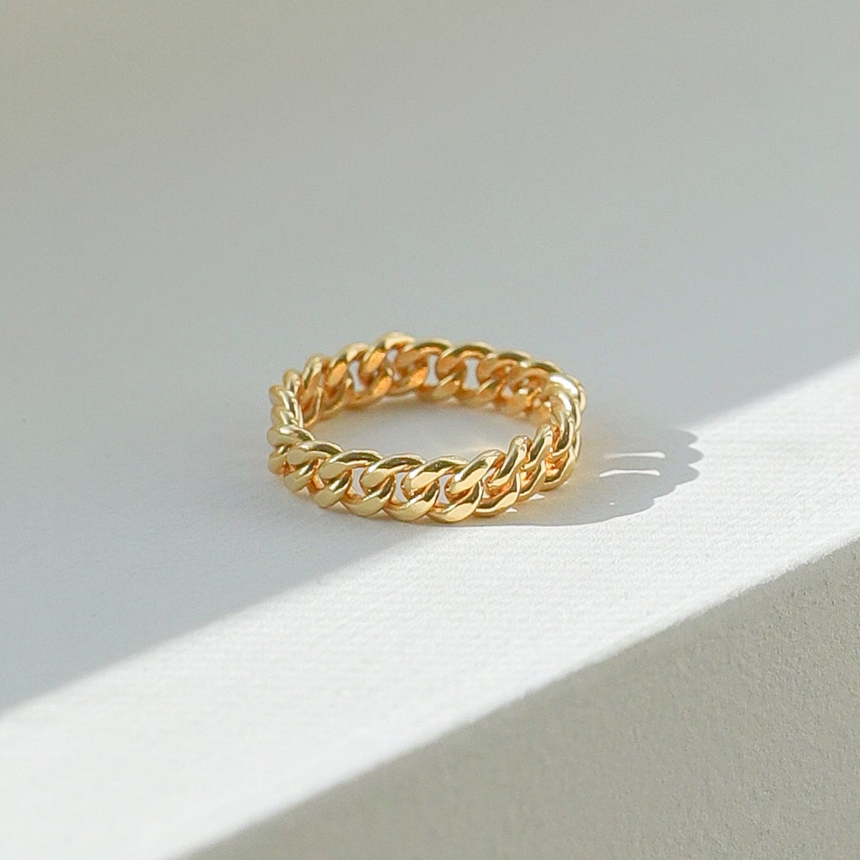 18K Gold Curb Chain Stacking Ring - Thick Chain Statement Ring